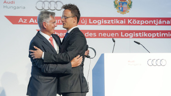 Több mint egymilliárddal száll be a kormány az Audi győri kutatóközpontjába