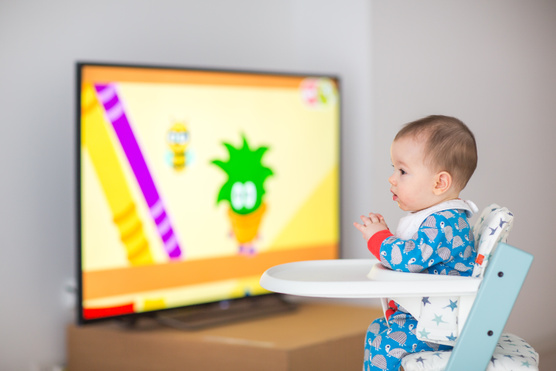 Megsínyli a gyerek a sok tévézést