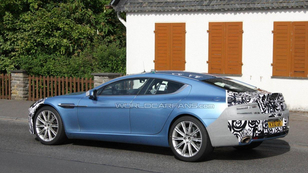 Kémfotókon az 500 lovas Aston Martin