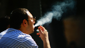 Tiltanák a köztéri dohányzást az USA-ban