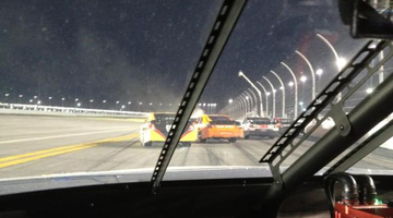 Autójából twittelt fotót a Daytona 500-on