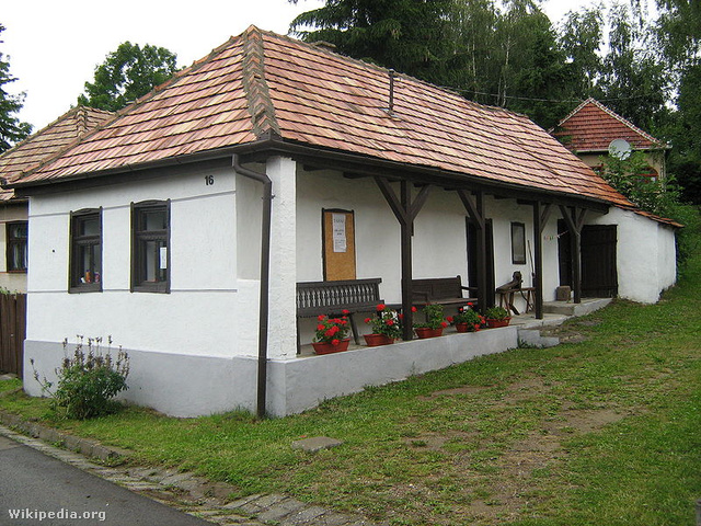 800px-Szlovák tájház Mátraszentimre