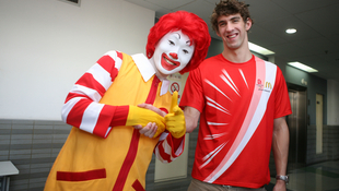 A McDonald's eteti az olimpikonokat