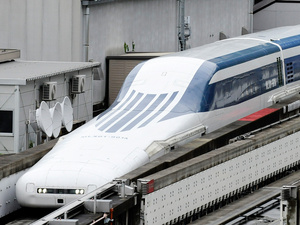 Ötszázzal száguldó vonatot építettek Japánban