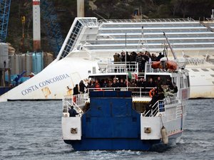 A Costa Concordia tragédiájára emlékeztek
