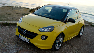 Eddig jól megy a cuki Opelnek