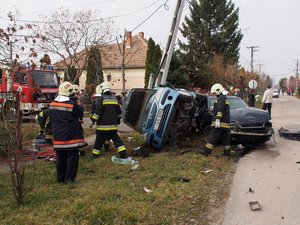 Súlyosan sérültek a sofőrök egy csongrádi balesetben