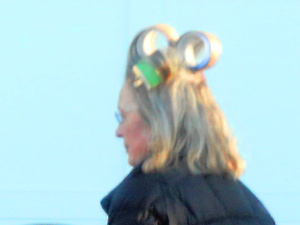Diane Keaton hajcsavarókkal lépett utcára