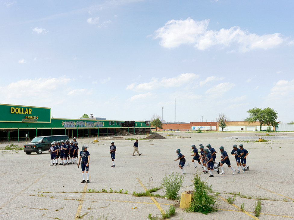 Rendőrkadétok tömegoszlató gyakorlata, Northeast Side, Detroit, 2011;Forrás: Index.hu; Conclude Zrt.