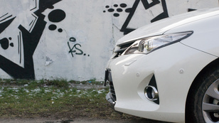 Teszt: Toyota Auris 1,8 HSD e-CVT Lounge - 2013.