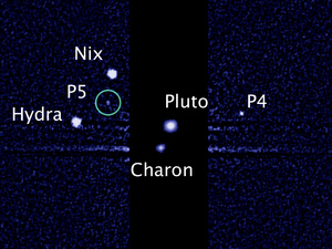 Tíz holdja lehet a Plutónak