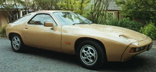 First-series 928. Phone-dial wheels, a leaner arse
                            