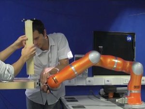 A robot, ami segít összerakni az IKEA-bútort
