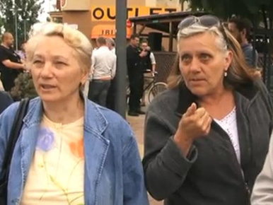 A Domingót üvöltető néni ellen tüntettek Párkányban
