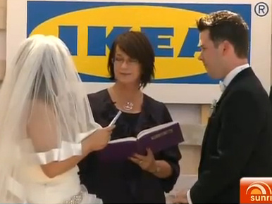 Már esküvőzni is lehet az IKEÁ-ban
