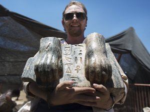 Ókori szfinx került elő Izrael területén