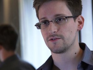Snowden rettenthetetlennek érzi magát