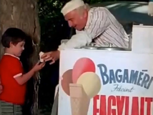 Szobrot kap Bagaméri, ki a fagylaltját maga méri