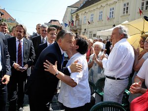 Orbán Viktor: Áuáuáuáu