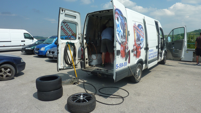 The mobile tyre-service was free for all participants
