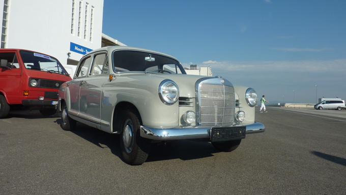 The 51 year old, but brand new Mercedes-Benz W120 Ponton of Zsolt Csikós
