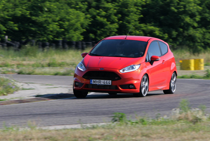 The Fiesta was all over the place in turns, a true token of driving enjoyment