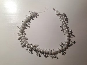 DIY: Így lesz egyszerű gyöngysorból menő statement nyaklánc