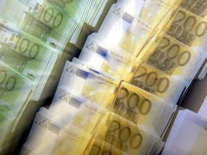 Egymilliárd euróval csökkent a devizatartalék