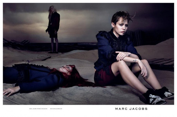 Miley Cyrus a Marc Jacobs márkának pózol tőle szokatlanul sok ruhában.