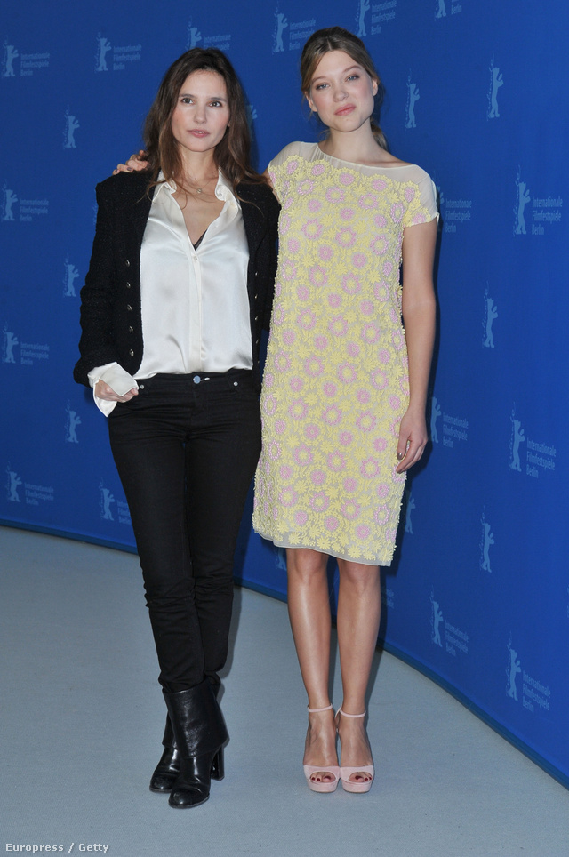 Lea Seydoux kislányos nyári ruhában a Berlini Filmfesztiválon.