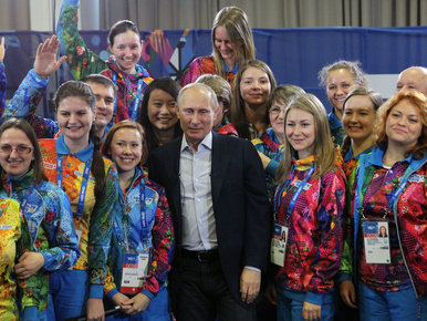 Putyin: A melegek hagyják békén a gyerekeket