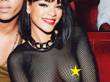 Rihanna hálós felsőben mutogatta a melleit