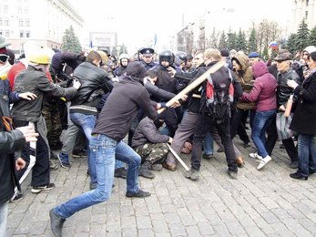SZBU: 60 túszt tartanak fogva Ukrajnában