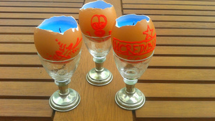 Húsvéti maradékhasznosítás: készítsen valódi tojásgyertyát!