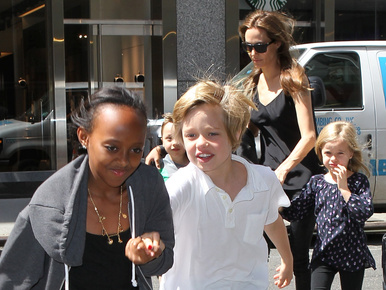 Angelina Jolie gyerekei igenis vidámak