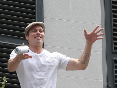 Brad Pitt és Matthew McConaughey az erkélyen dumcsikáztak