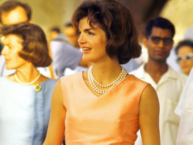 10 divatlecke, amit Jackie Kennedytől tanultunk