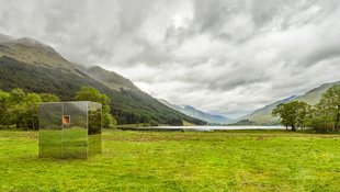 Tükrökkel rejtették el a kilátót a skót nemzeti parkban