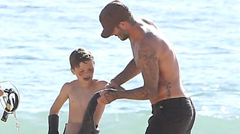 David Beckham megszörföztette egyik fiát