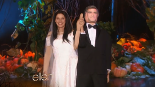 Ellen DeGeneresnek van egy Clooney-gumibabája