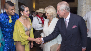 Károly herceg találkozása a bugyiban táncoló nővel