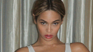 Beyoncé nem bír leállni a retusálással