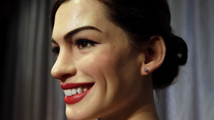 Anne Hathaway viaszfiguráját az Uborka bábkeszítői csinálták