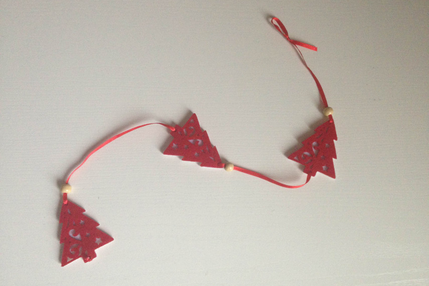 DIY: Készítsen egyszerű karácsonyi lámpadekorációt!