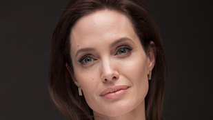 Angelina Jolie a pápánál járt