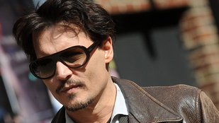 Gyorshír: Johnny Depp megnősült
