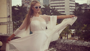 Paris Hilton Kubába vitte merev bimbóját