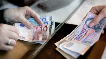 15 havi csúcsához közelít az euróárfolyam