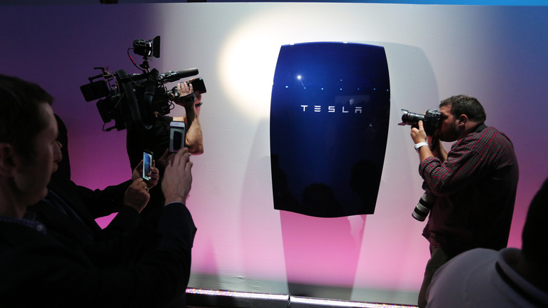 A Tesla egyetlen bejelentéssel forradalmasítja a napenergia-ipart
