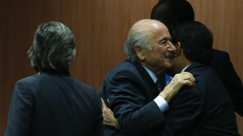 Blatter újra elnök, a FIFA megbukott